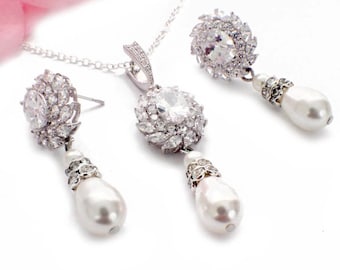 Bridesmaid gift, bridesmaid necklace earring set, crystal jewelry set, pearl drop earrings, bridal jewelry, pearl necklace set, cz earrings