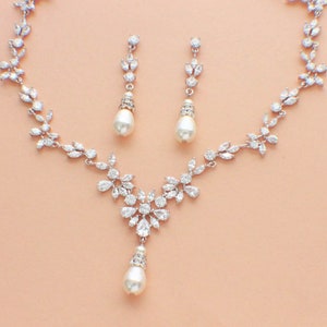 Crystal necklace set, Rose Gold, wedding jewelry set, wedding accessories, pearl bridal jewelry set, vintage style necklace set, weddings image 7