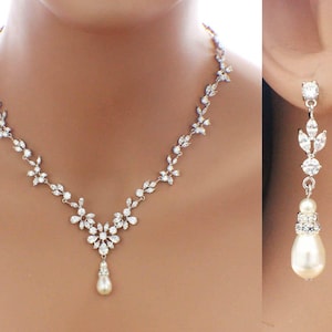 Crystal necklace set, silver pearl wedding jewelry set, wedding accessories, pearl bridal jewelry set, vintage style necklace set, weddings