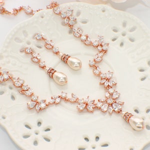 Crystal necklace set, Rose Gold, wedding jewelry set, wedding accessories, pearl bridal jewelry set, vintage style necklace set, weddings image 5