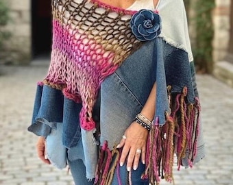 Handgemaakte bohoponcho - unieke geüpcycled denim gebreide handgemaakte top - draagbare kunst