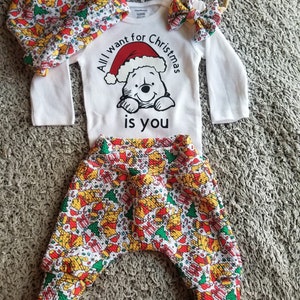 Winnie the Pooh Christmas Baby Outfit: Bodysuit, Bummies & Headband