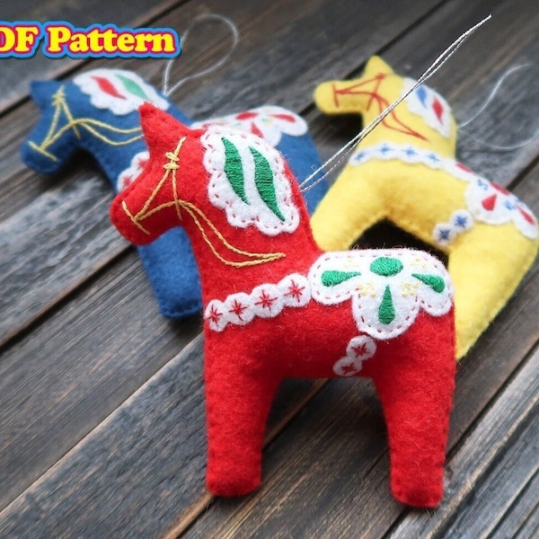 Felt Dala Horse Christmas Ornament Pattern, Scandinavian Style Embroidered Felt Ornament PDF Sewing Pattern, Backpack Bag Charm, Horse Decor