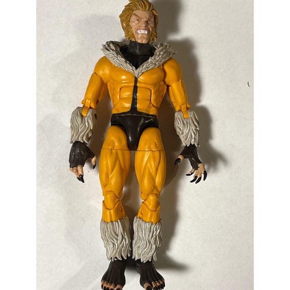 Marvel Legends Sabretooth X-men Action Figure Yellow Brown Classic