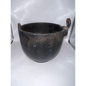 Antique Cast Iron Gate Mark Cauldron Small Primitive Pot 3 Legged Rustic Black