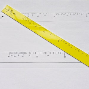 Printable knitting machine yellow ruler/ gauge scale/ yellow scale for Silver Reed LK150 6.5mm mid gauge knitting machine (digital download)