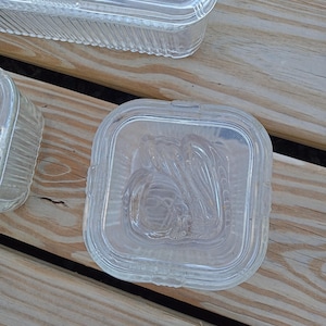 Federal Glass 1940&#39;s Refrigerator Dish Small with lid