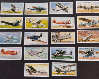 18 papieren afbeeldingen van Vintage International Air Liners Sigarettenkaarten Ephemera voor plakboeken, Junk Journals, Smash boeken, Collage