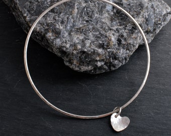 Silver bangle handmade sterling silver solid flat hammered bangle with silver heart 925