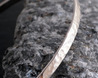 Sterling silver handmade solid silver 3mm flat profile hammered bangle bracelet 925