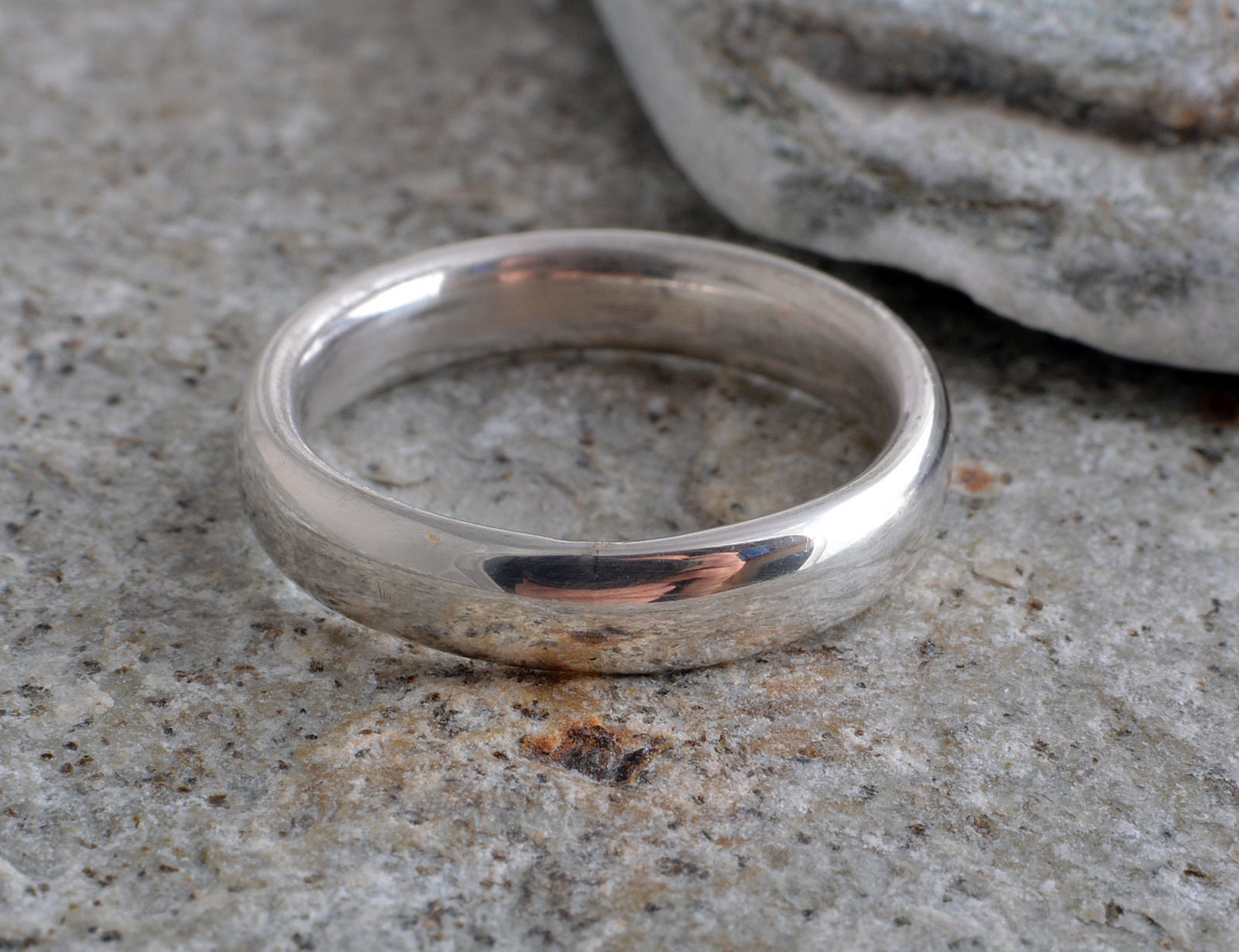 Court style best sale ring