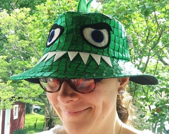 Sombrero de cubo de dinosaurio, reptil, dientes grandes, verde brillante, 6 meses para adultos, ropa divertida, sombrero de verano divertido, sombrero funky, protección solar, hecho a mano
