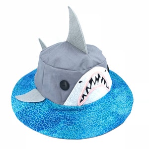 Great White Shark Fish sun hat for kids and adults. Great bucket hat for fishing, guaranteed lots of fun. Great sun protection. Big teeth image 3