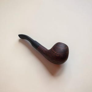 Pipa de tabaco de madera tallada a mano de 11,4 cm (4,5 pulgadas) / Tamaño pequeño / Cazoleta profunda / Hecha a mano / Natural / Acabado mate (sin brillo) / Pipa de bolsillo