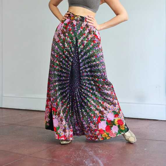 1970s Floral High Waisted Maxi Skirt with Lacquer… - image 1