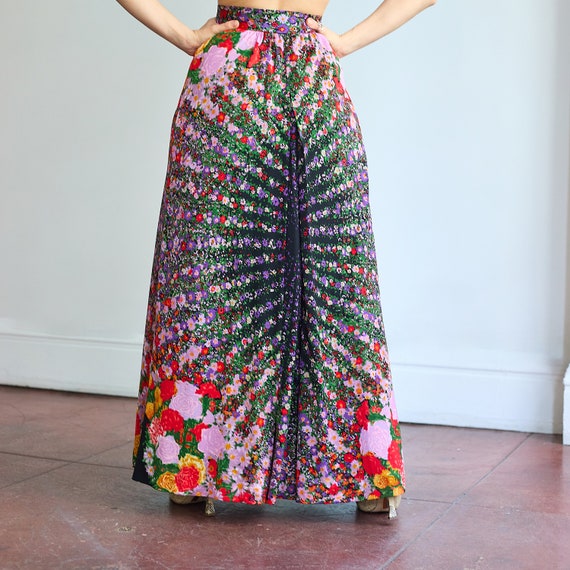 1970s Floral High Waisted Maxi Skirt with Lacquer… - image 5