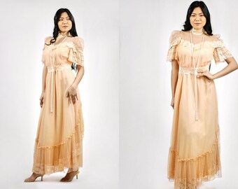 1970s Cottagecore Prairie Dress Lace Peach Gunne Sax Style Gown