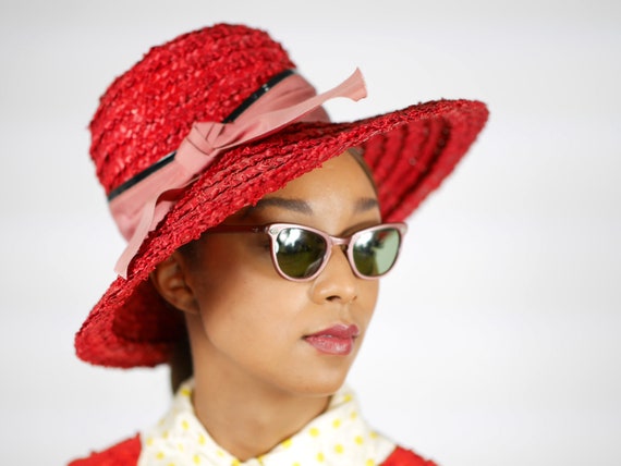 1960s/70s Red Straw Oversized Sun Hat w/Bow Accent - image 1