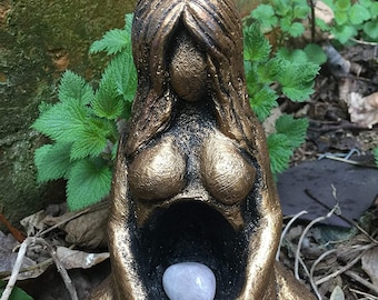 Mother Earth Gaia Statue Pagan Goddess Altar Antique Gold Effect Ornament Wiccan Garden Ornament Sculpture