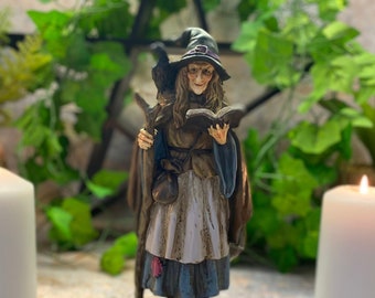 Spooky and Enchanting Wicked Witch Resin Statue - 22 cm Tall - Perfect Halloween Decor!