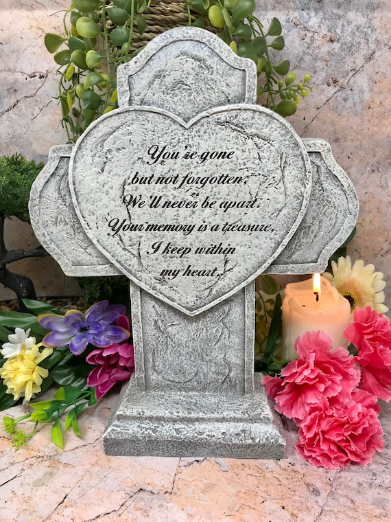Memorial Plaques for a timeless tribute to your loved ones