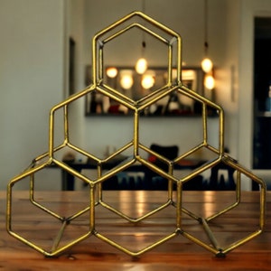 Geometric Honeycomb Wine Rack - Elegant Wine Holder - Modern Gold Hexagonal Bottle Display - Chic Bar Storage - Space-Saving Vino Organizer