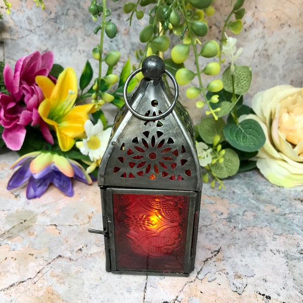 Antique Effect Moroccan Style Red Glass Zinc Lantern Candle Tealight Holder Home Lighting Seasonal Decor Ornament