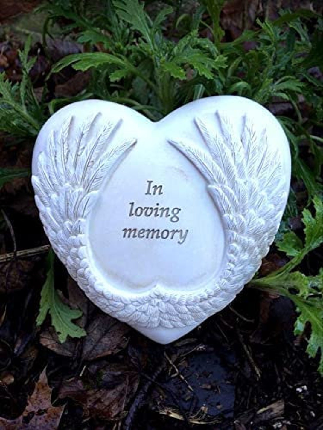 Angel Wings Memorial Plaque Resin Heart Tribute 16x16cm 'in Loving