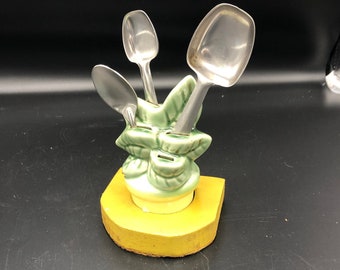 Ceramic teaspoon holder