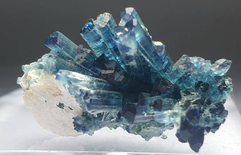 indicolite tourmaline spray combine with mica