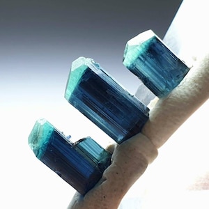 Blauwe dop indicoliet toermalijnkristallen