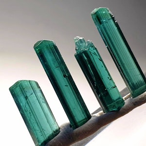 Topkwaliteit indicoliet toermalijn gemmy kristallen