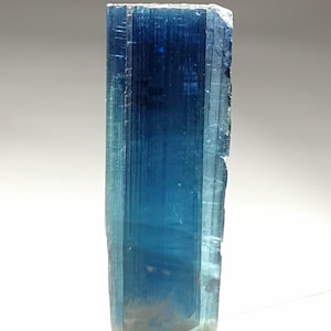 Prachtig indicoliet kleur toermalijn dt kristal