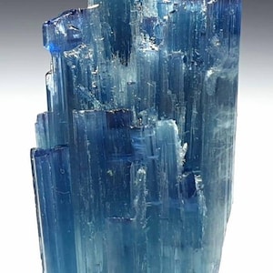 Beautiful indicolite cluster shape catseye crystal