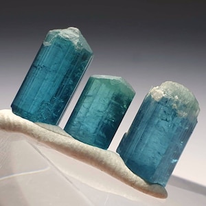 Topkwaliteit indicoliete tourmaline kristallen
