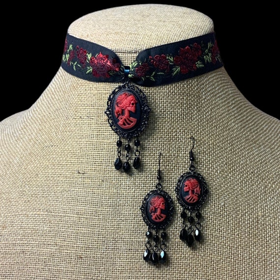 Red GOTHIC Witchy LOLITA on black cameo CHOKER necklace and earrings set black