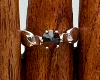 Vintage Red Stone Sterling Silver Ring - size 7.5
