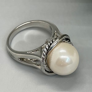 Faux Pearl Ring size 8.25