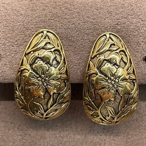 Orecchini a clip con fiore vintage color oro