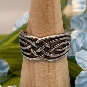 Vintage Sterling Silver Celtic Knot Ring - Size 8
