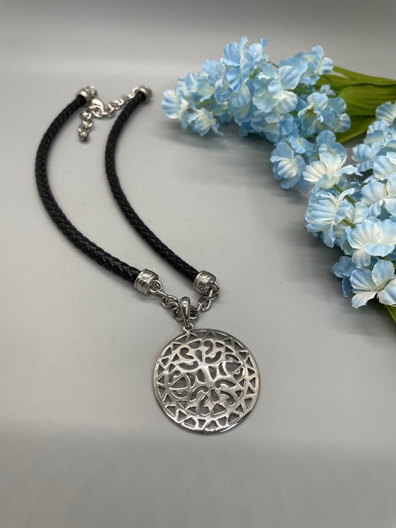 Vintage Premier Design Medallion leather necklace - image 5