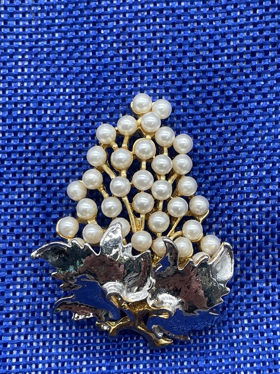 Vintage Faux Pearl Statement Brooch, circa 1960s - image 3