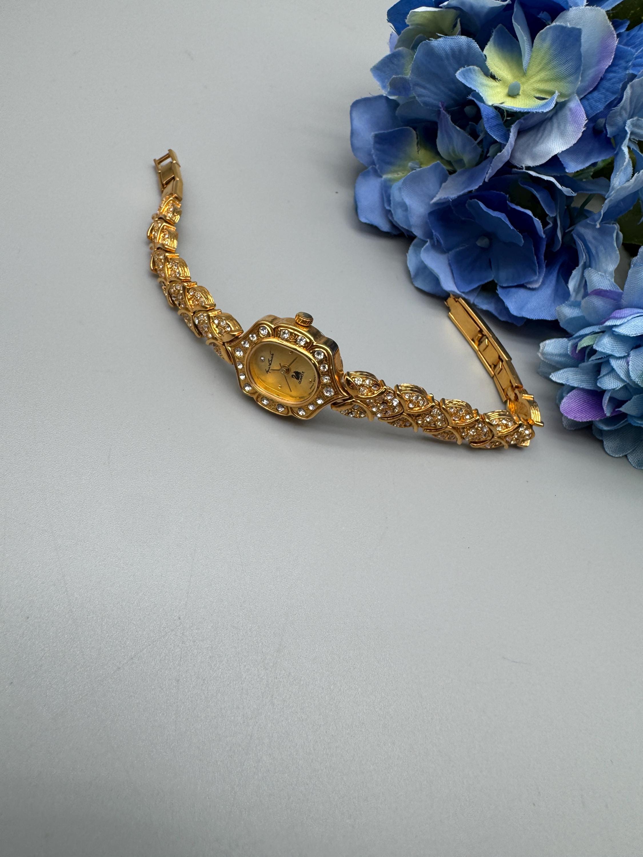 Gloria Vanderbilt Vintage Crystal Bezel Bracelet Watch Vintage Gloria Vanderbilt Quartz Gold Tone Watch With  main image 3
