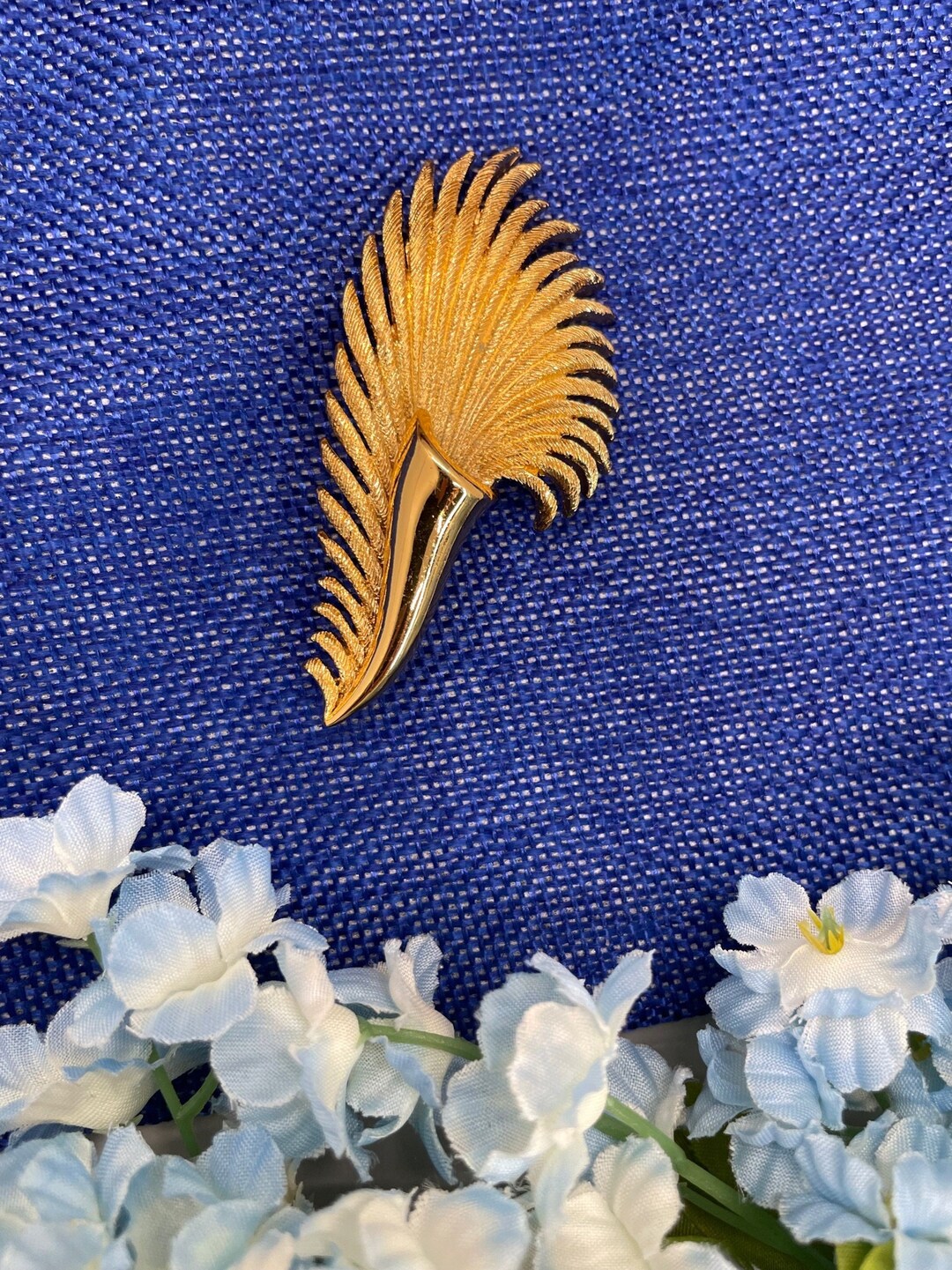 Broche chardon métal doré signée Georges-René Lecomte