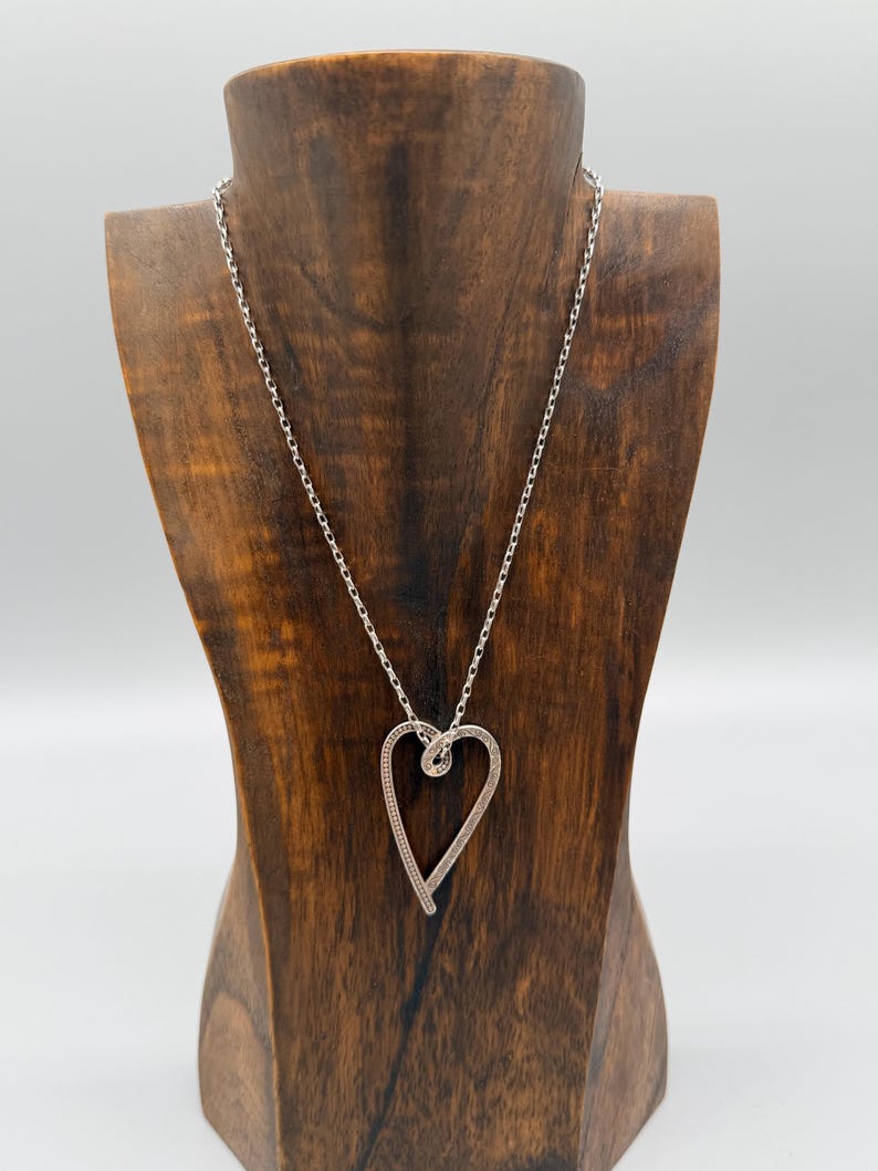 FUORI PRODUZIONE - Collana a cuore "Segreto d'amore" di Brighton immagine 5