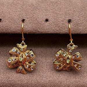 Orecchini pendenti in cristallo color oro Joan Rivers Leverback