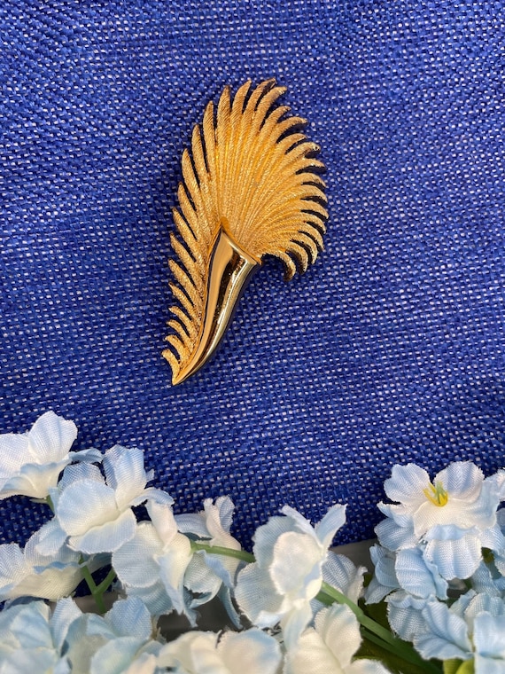 Vintage Monet Feather Brooch