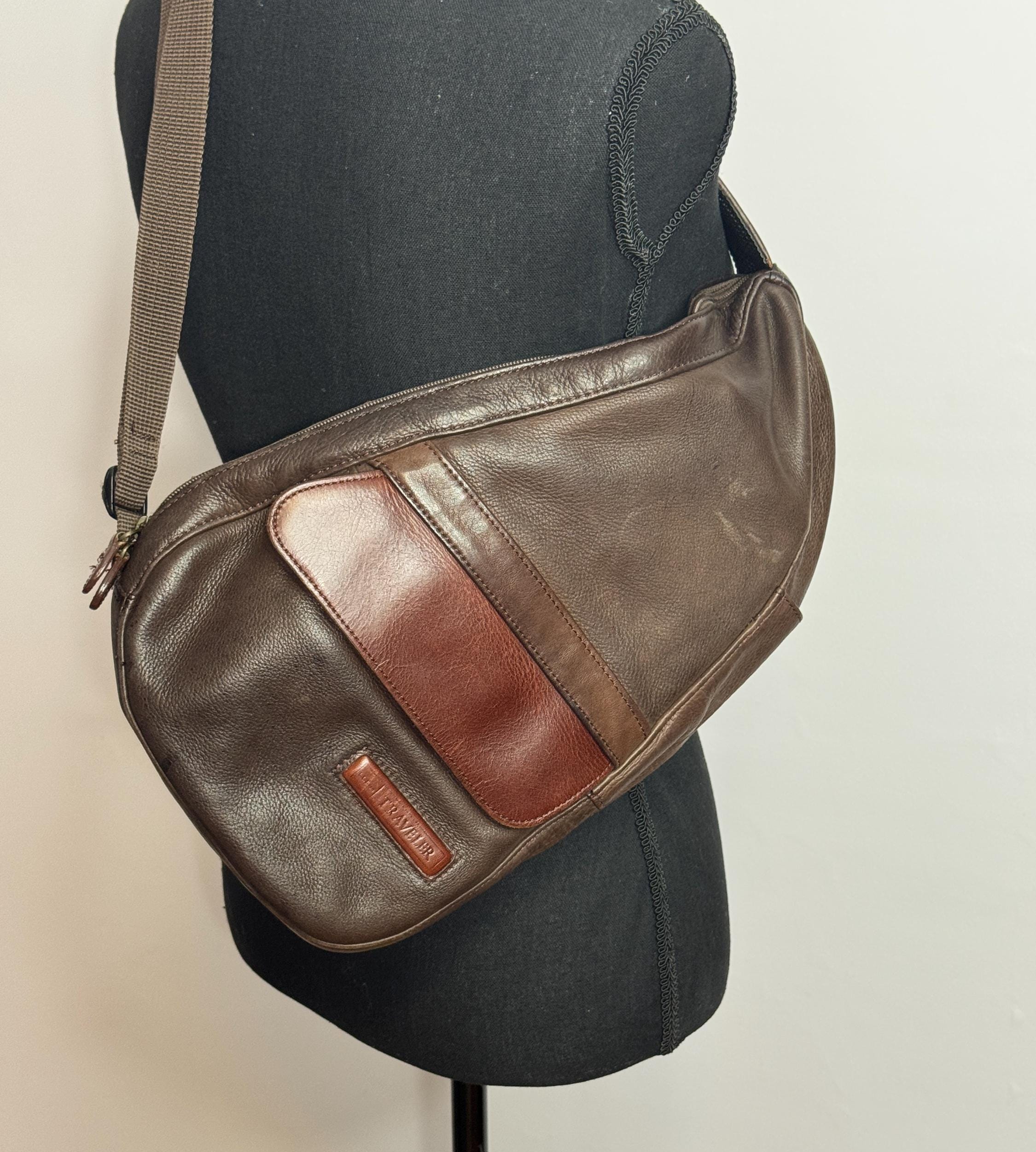 ヴィンテージ LL Bean ダークブラウン レザー スリングバックパック 