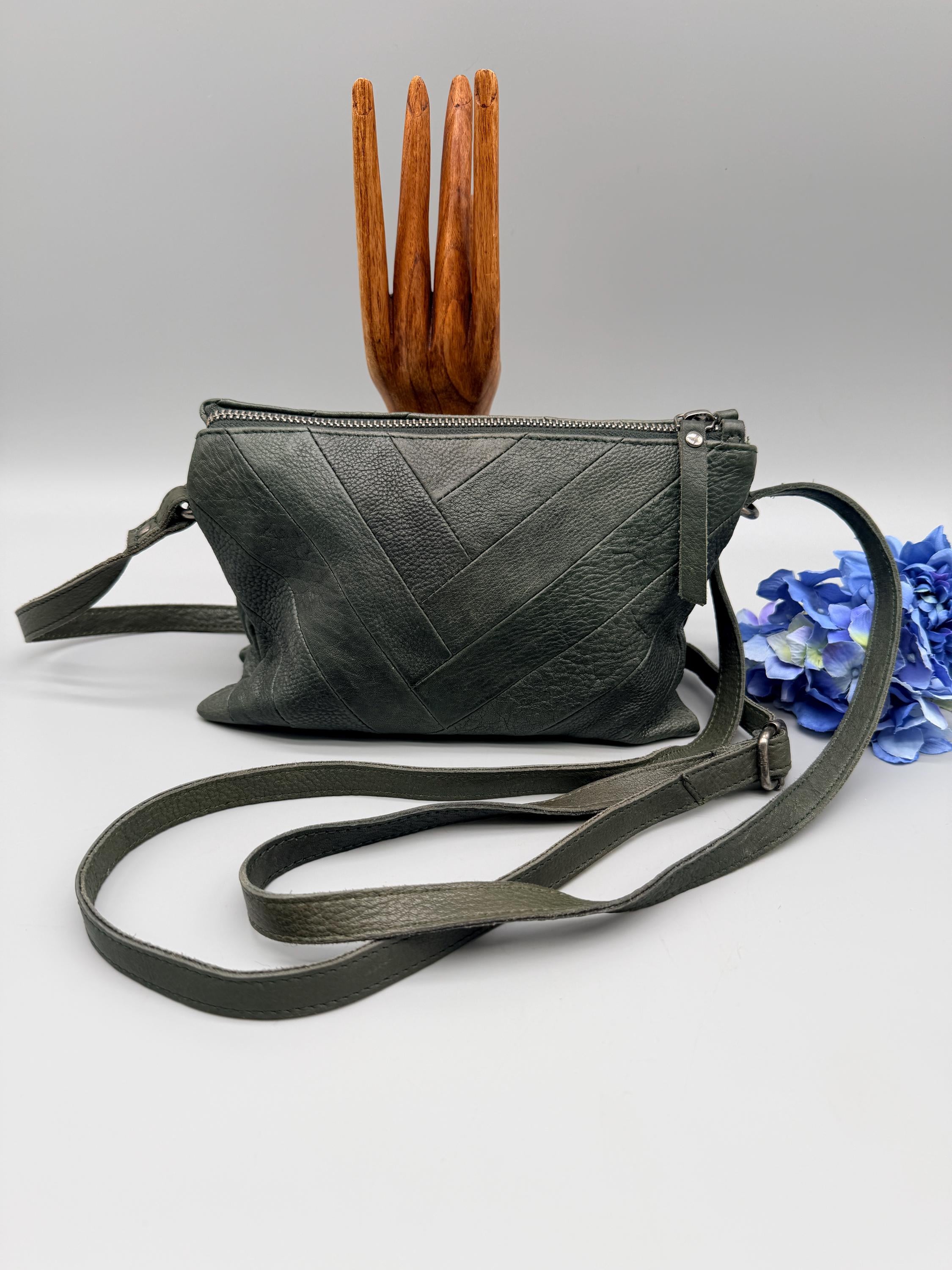 新品未使用Latico レザーショルダーバッグ Latico leather bag - Etsy 日本