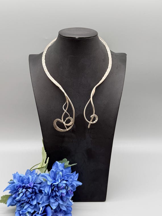 Salla Silver Hammered Artisan Statement Necklace - image 10